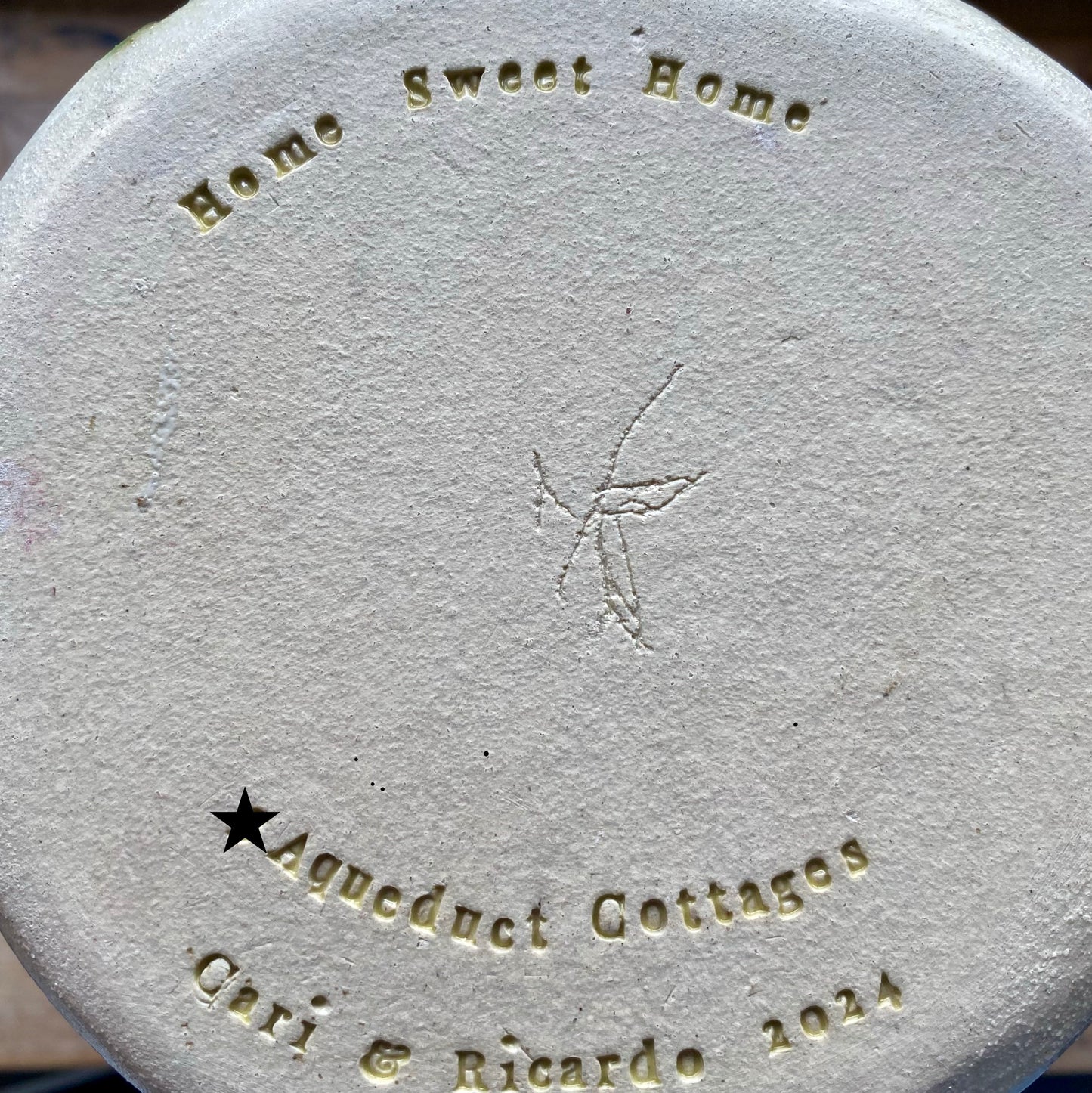 Small Ceramic Leaf Vase, pen pot, makeup brush pot - personalised, made to order