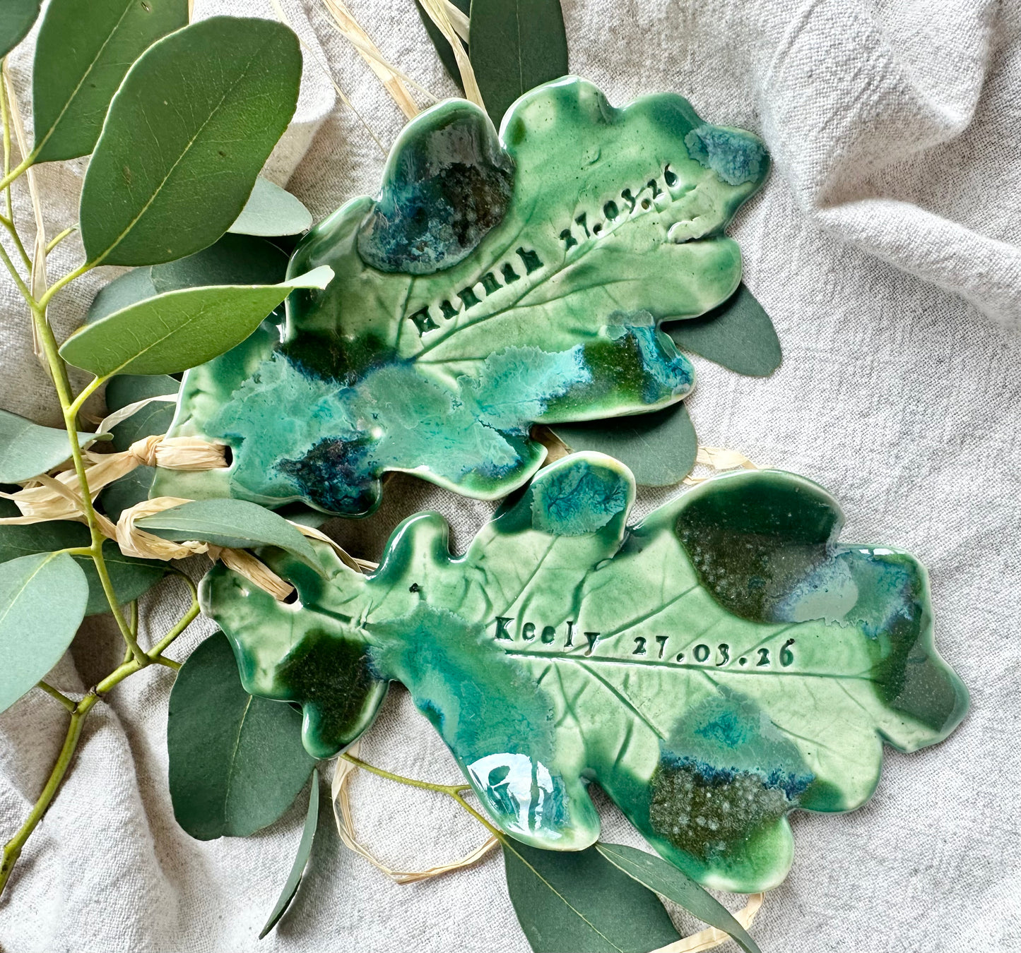 Oak leaf personalised place setting / wedding favour / dinner gift