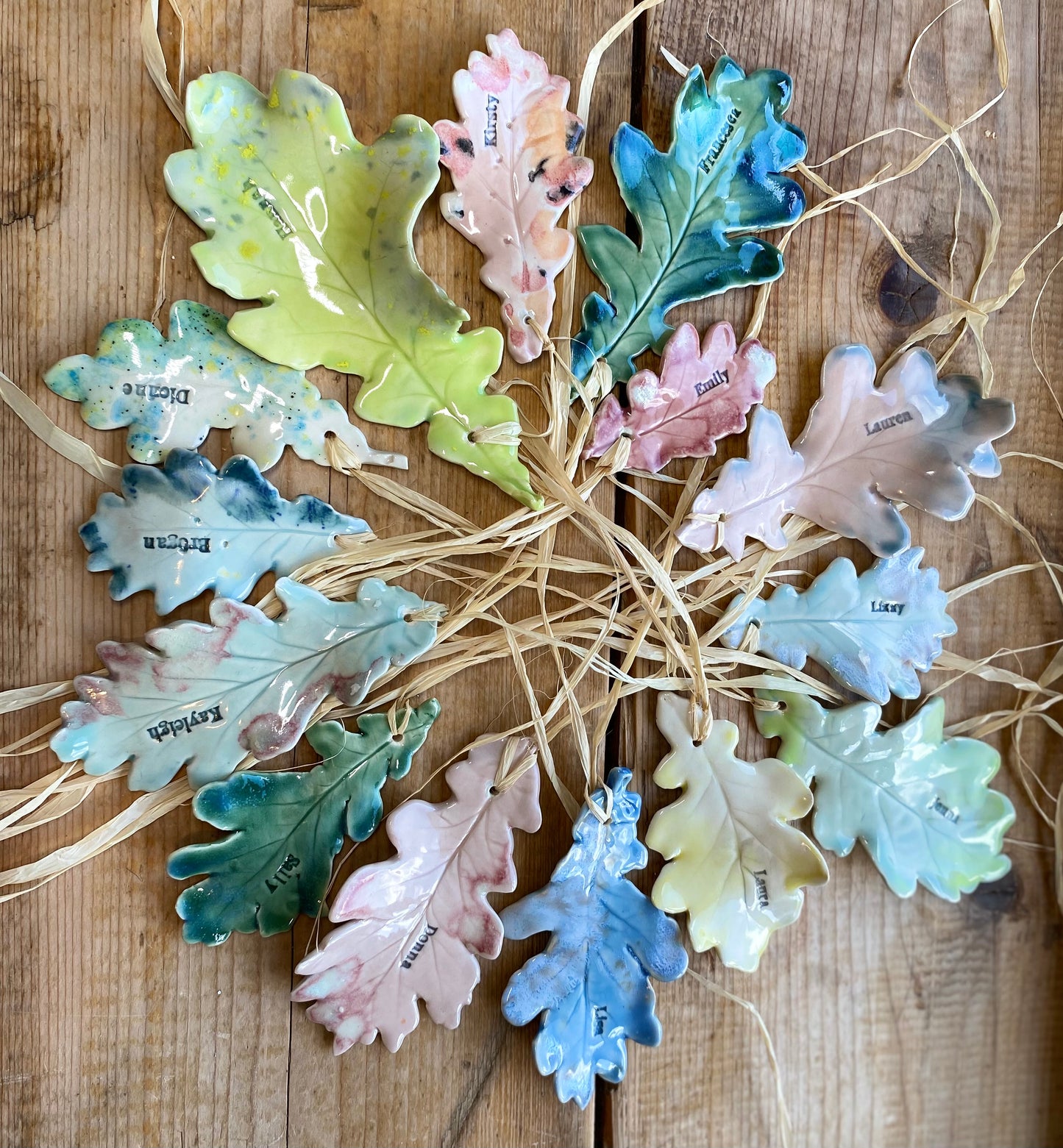 Oak leaf personalised place setting / wedding favour / dinner gift