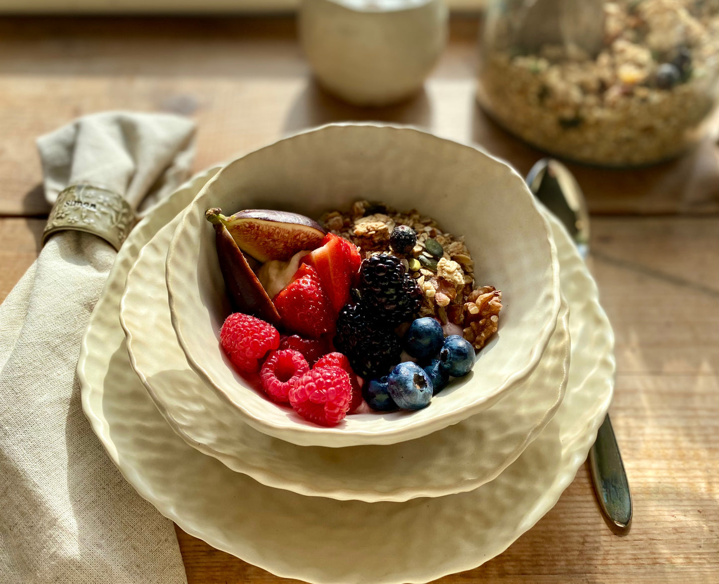 Hand-sculpted Dinner / Breakfast bowl - Satin Cream