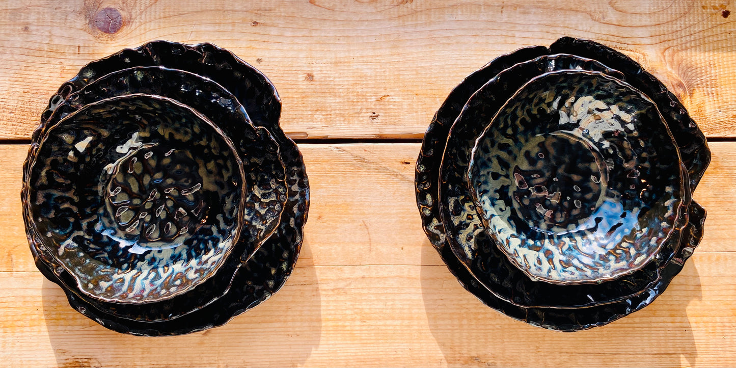 Medium hand-sculpted Dinner Dish - Tortoiseshell