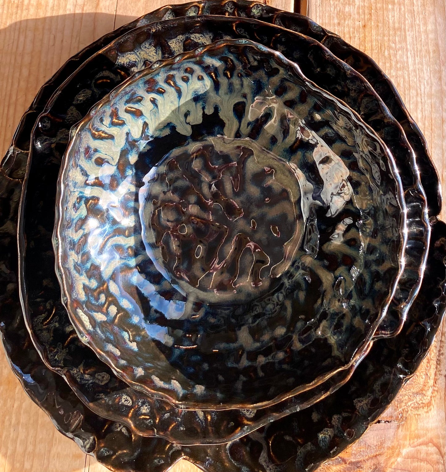 Medium hand-sculpted Dinner Dish - Tortoiseshell