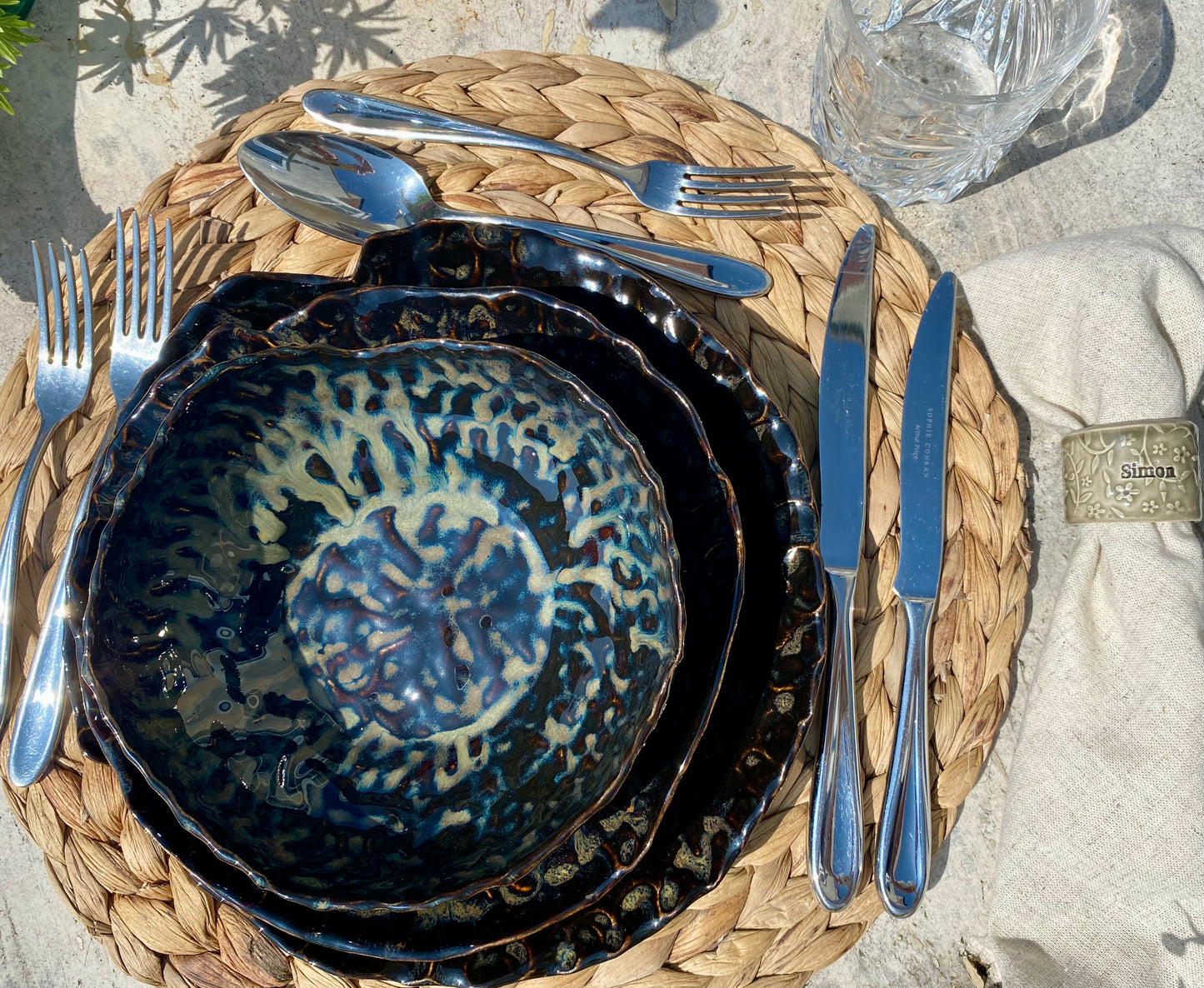 Medium hand-sculpted Dinner Dish - Tortoiseshell