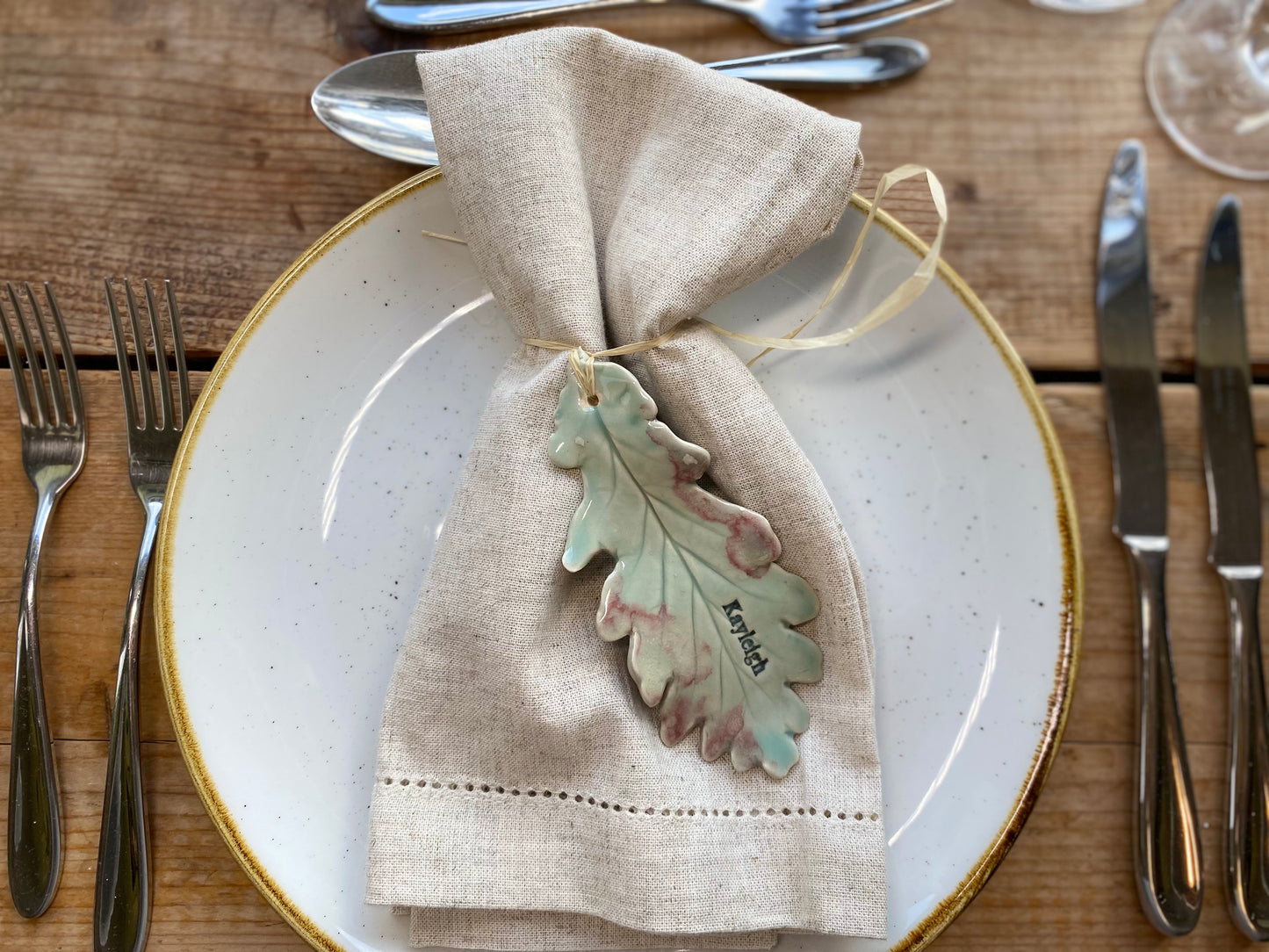 Oak leaf personalised place setting / wedding favour / dinner gift