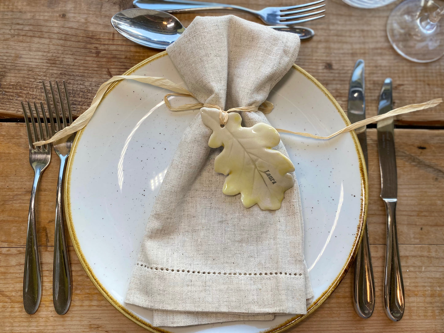 Oak leaf personalised place setting / wedding favour / dinner gift