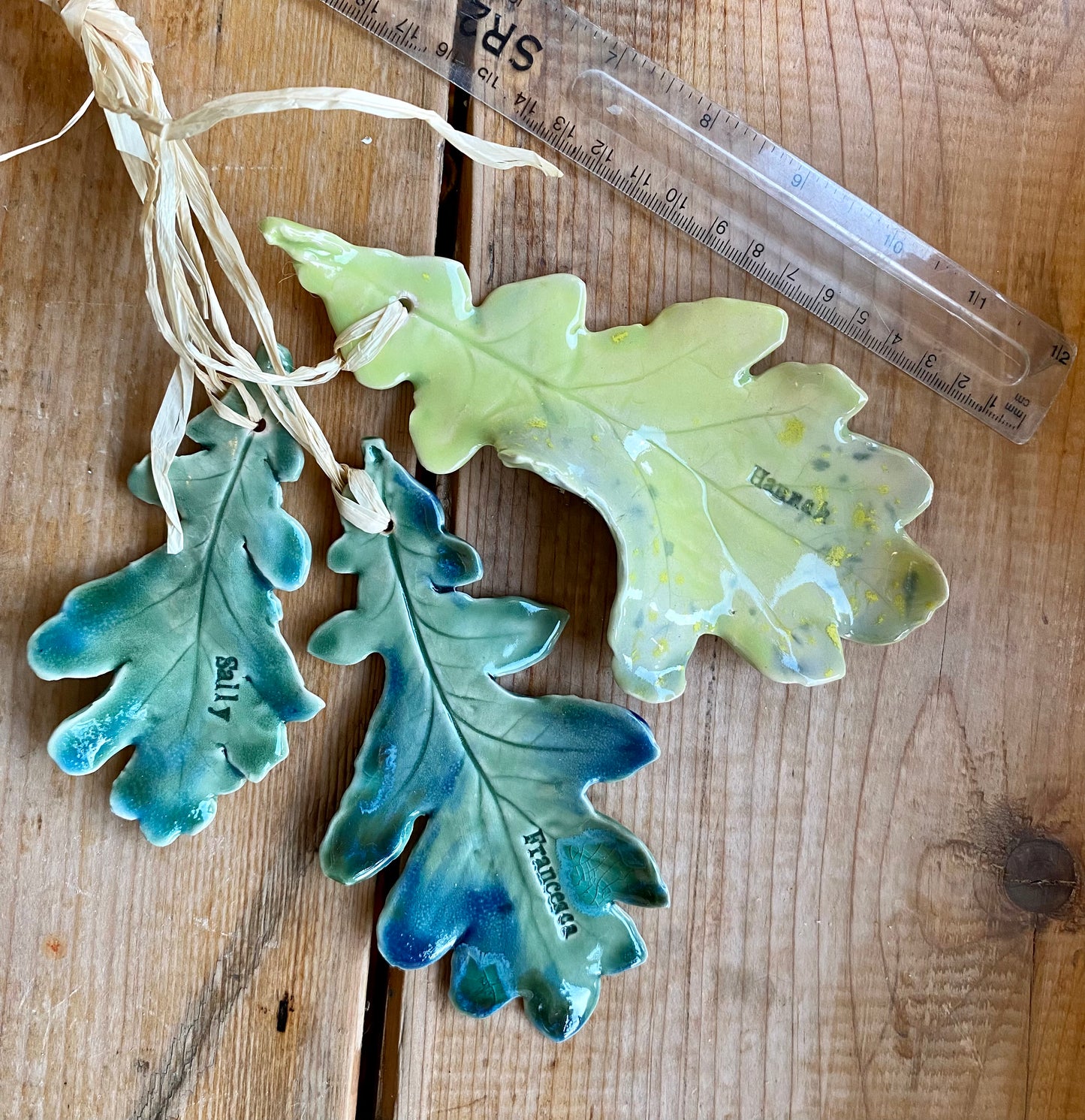 Oak leaf personalised place setting / wedding favour / dinner gift